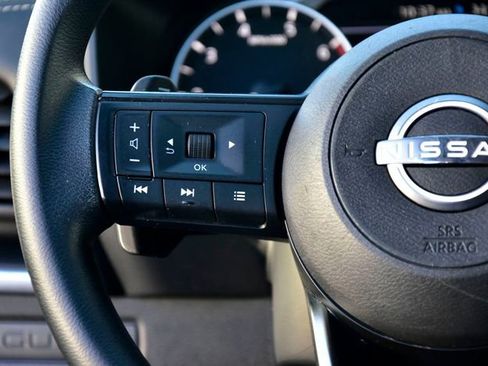 Used 2023 Nissan Rogue S image 19