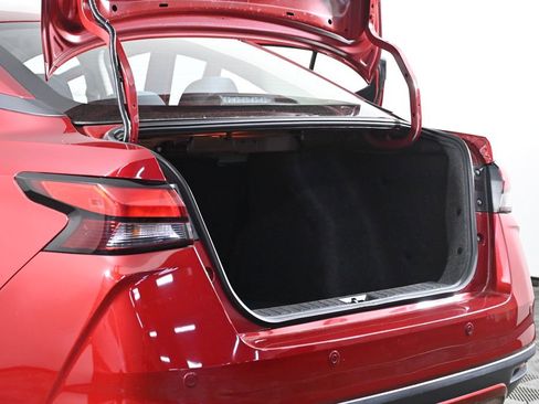 Used 2020 Nissan Versa SV image 32