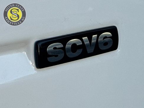 Used 2016 Land Rover LR4 HSE image 28