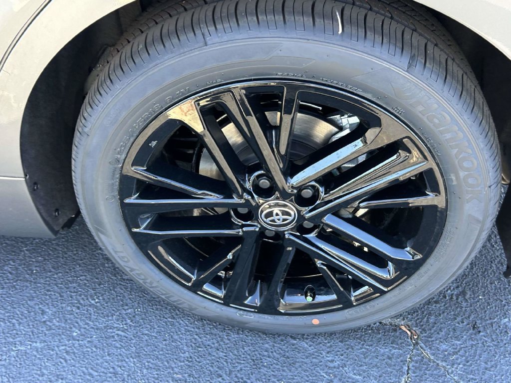 New 2027 Toyota Camry SE FWD image 9