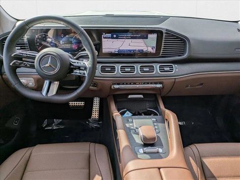 New 2026 Mercedes-Benz GLS 450 4MATIC image 17