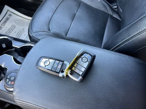 Used 2019 Ford Explorer Limited w/ Ford Safe & Smart Package image 36