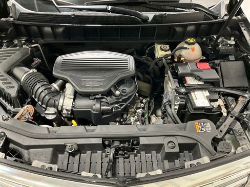 Used 2017 Cadillac XT5 Platinum w/ Driver Assist Package image 11