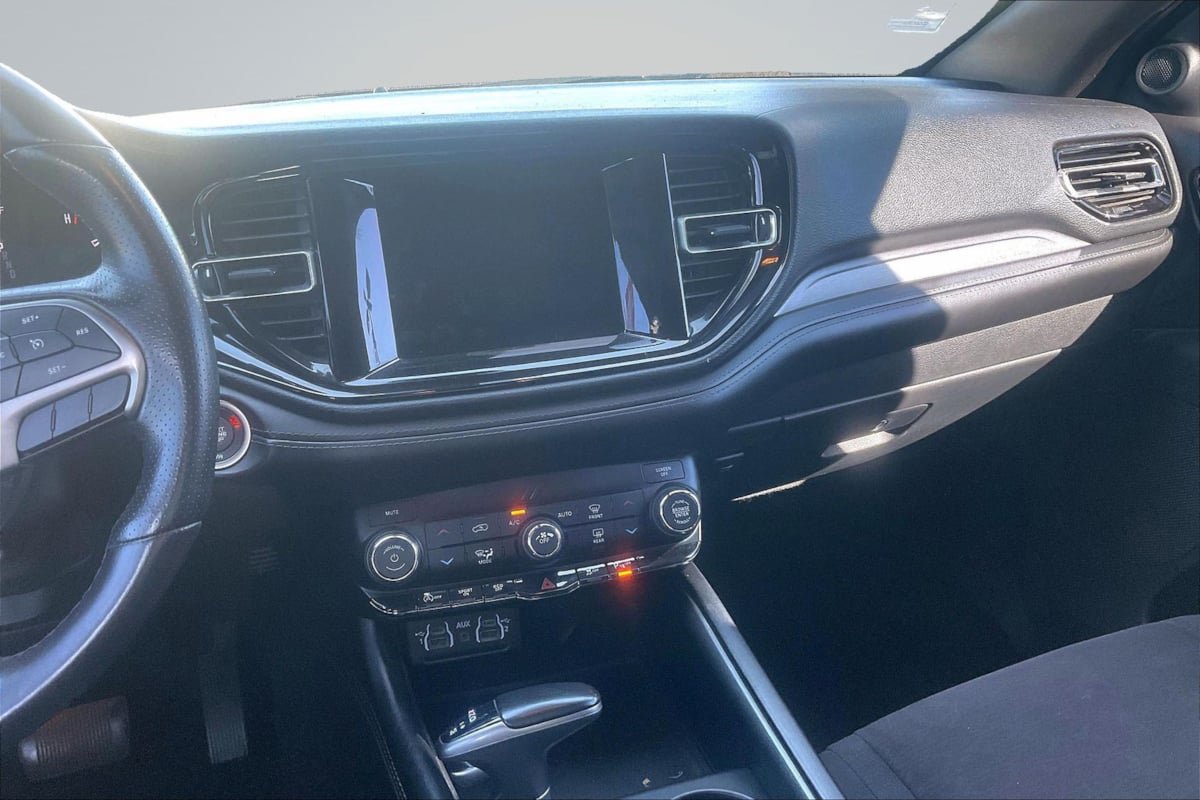 Used 2021 Dodge Durango SXT RWD image 6