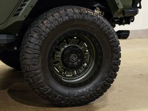 Used 2024 Jeep Wrangler Unlimited Rubicon w/ Technology Group AWD/4WD image 57