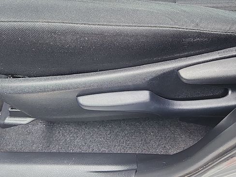 Used 2017 Toyota RAV4 LE image 10