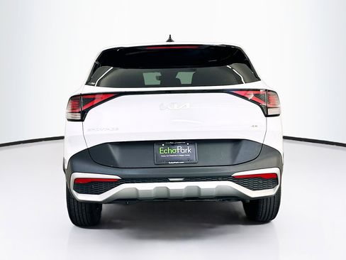 Used 2025 Kia Sportage LX image 7