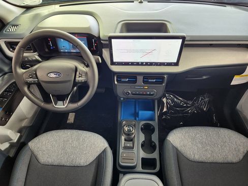 New 2026 Ford Maverick XLT w/ XLT Luxury Package FWD image 16