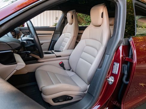 Used 2022 Porsche Taycan 4S image 5