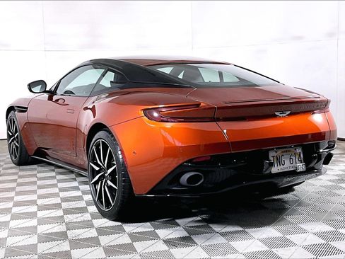 Used 2017 Aston Martin DB11 V12 RWD image 3