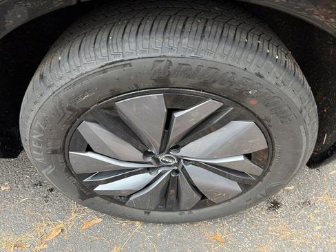 Certified 2023 Nissan Ariya FWD image 11