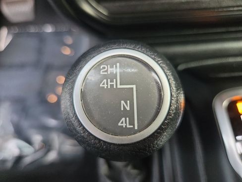 Used 2021 Jeep Wrangler Unlimited Sport AWD/4WD image 25