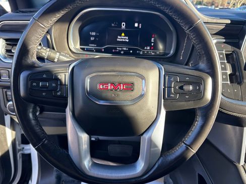 Certified 2022 GMC Yukon XL SLT w/ SLT Luxury Package image 19