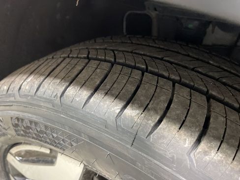 Used 2025 Kia Telluride S image 36