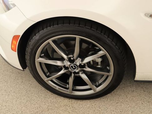 Used 2022 MAZDA MX-5 Miata Grand Touring w/ Weather Package RWD image 27