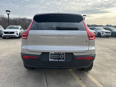 Certified 2025 Volvo XC40 B5 Plus image 7