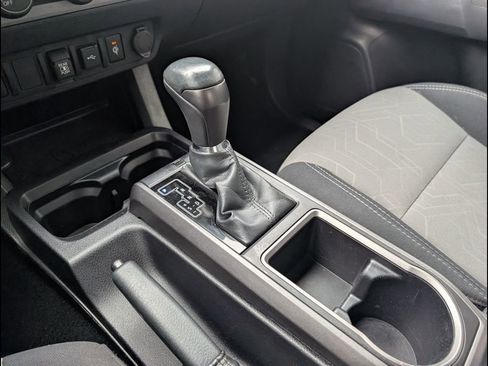 Used 2020 Toyota Tacoma TRD Off-Road image 21