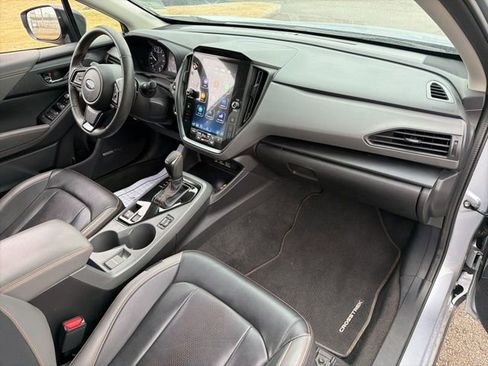 Used 2024 Subaru Crosstrek 2.5i Limited w/ Crosstrek Mirror Package image 9