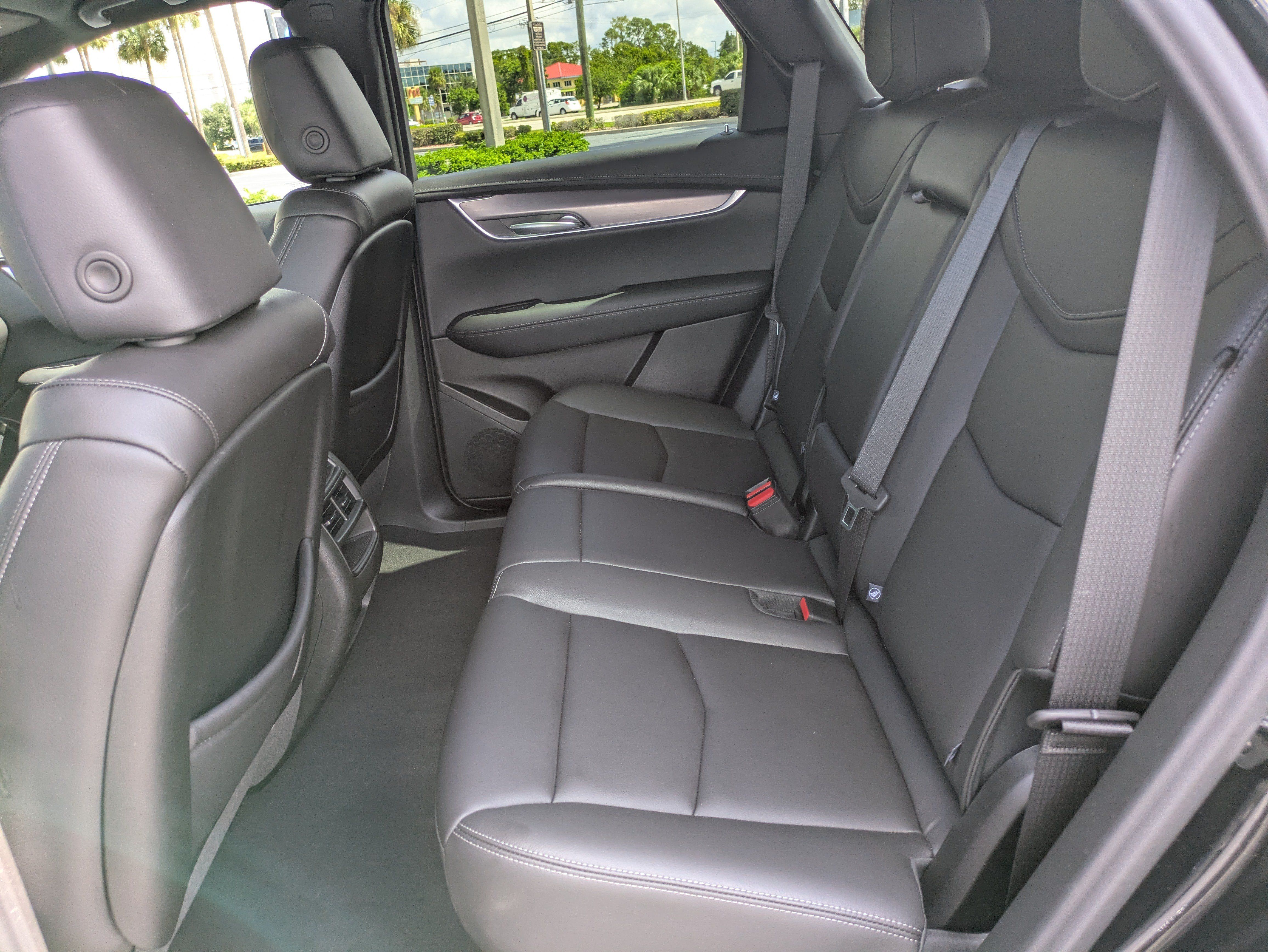 Certified 2025 Cadillac XT5 Luxury FWD image 11