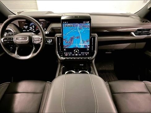 Used 2025 GMC Yukon XL Elevation w/ Elevation Premium Package AWD/4WD image 18