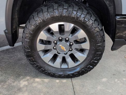 Used 2024 Chevrolet Silverado 2500 Custom w/ Custom Value Package AWD/4WD image 26
