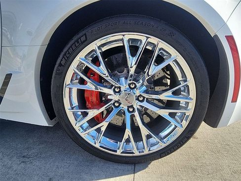 Used 2017 Chevrolet Corvette Z06 w/ Battery Protection Package image 31