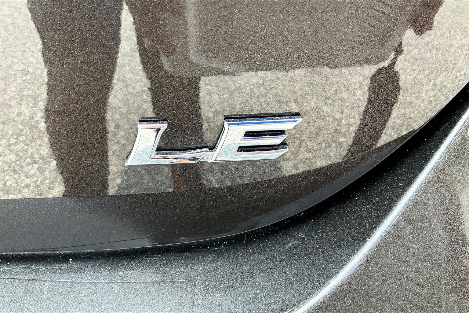 Used 2019 Toyota Camry LE FWD image 21