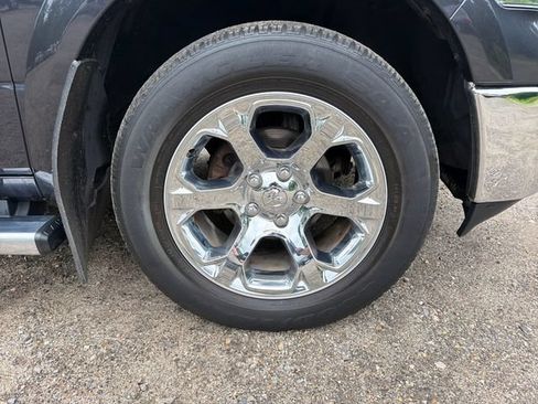 Used 2018 RAM 1500 Laramie w/ Convenience Group AWD/4WD image 29
