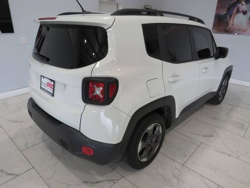 Used 2017 Jeep Renegade Sport w/ Power & Air Group FWD image 3