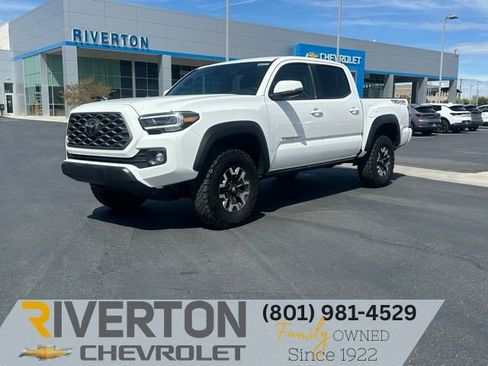 Used 2023 Toyota Tacoma TRD Off-Road w/ Technology Package AWD/4WD image 1