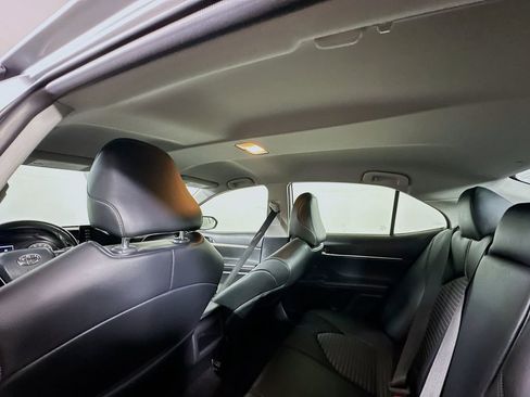 Used 2023 Toyota Camry SE FWD image 13