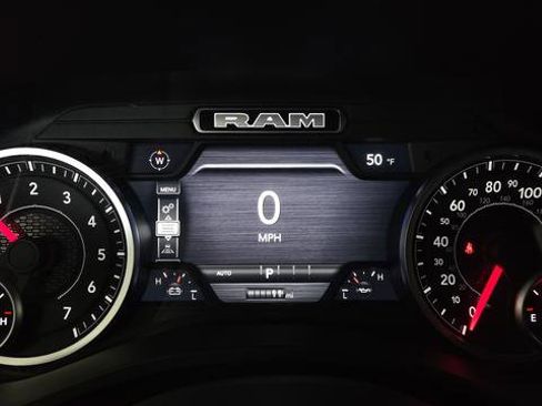 New 2026 RAM 1500 4x4 Crew Cab image 16