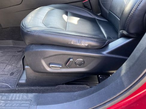 Used 2018 Ford Explorer XLT AWD/4WD image 18
