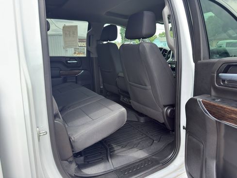 Used 2022 GMC Sierra 3500 SLE w/ SLE Value Package AWD/4WD image 14