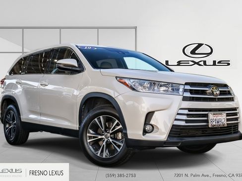 Used 2019 Toyota Highlander Plus image 1