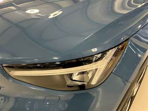 Certified 2023 Volvo C40 P8 Recharge Ultimate image 7