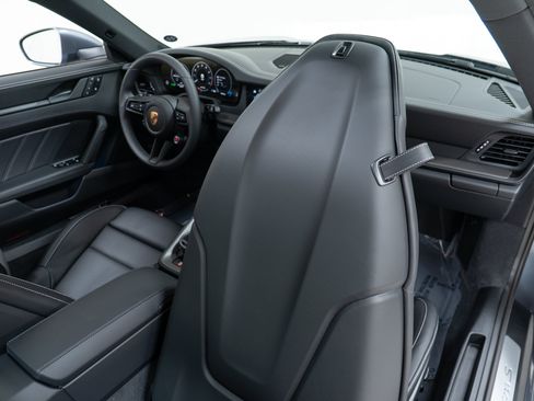 New 2026 Porsche 911 Carrera S RWD image 31