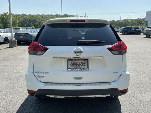 Used 2017 Nissan Rogue S AWD/4WD image 4