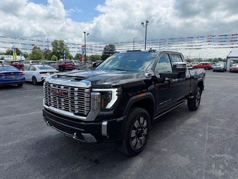 Used 2024 GMC Sierra 2500 Denali w/ Denali Reserve Package AWD/4WD image 11