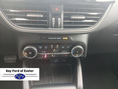Certified 2022 Ford Escape SE w/ Cold Weather Package AWD/4WD image 25