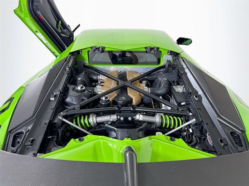 Used 2019 Lamborghini Aventador SVJ AWD/4WD image 20