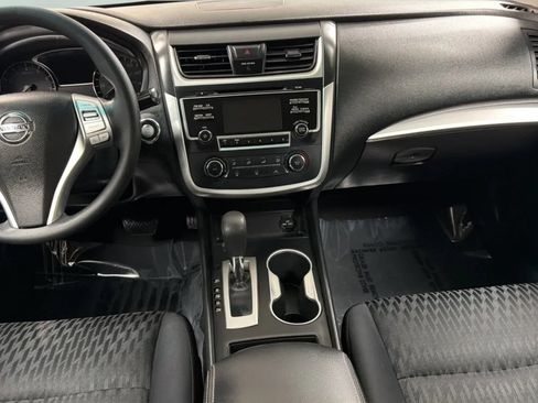 Used 2018 Nissan Altima 2.5 S w/ S Convenience Package FWD image 16