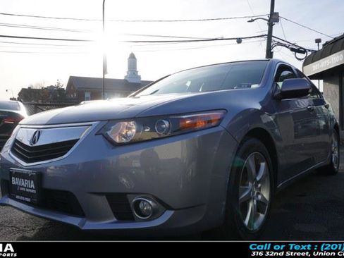 Used 2011 Acura TSX w/ Technology Package image 3