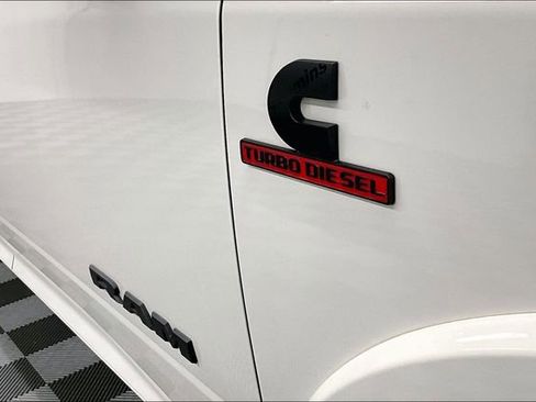 Used 2024 RAM 2500 Limited AWD/4WD image 37