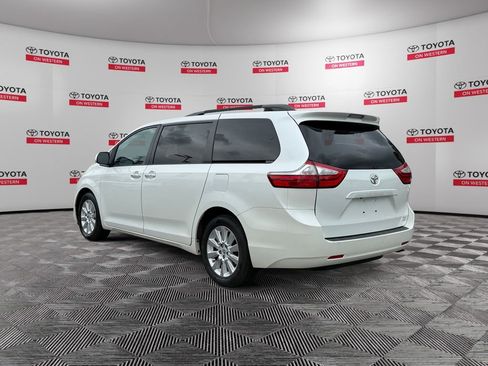 Used 2015 Toyota Sienna XLE AWD/4WD image 5