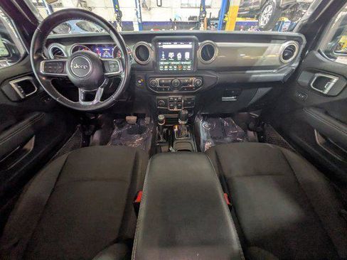 Certified 2022 Jeep Gladiator Overland image 12
