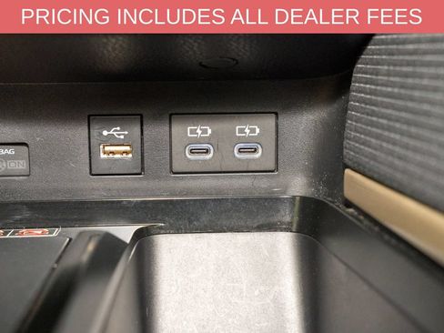 Used 2025 Toyota Camry SE w/ Convenience Package AWD/4WD image 15
