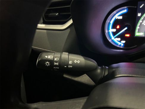 Used 2023 Toyota RAV4 AWD Hybrid image 37