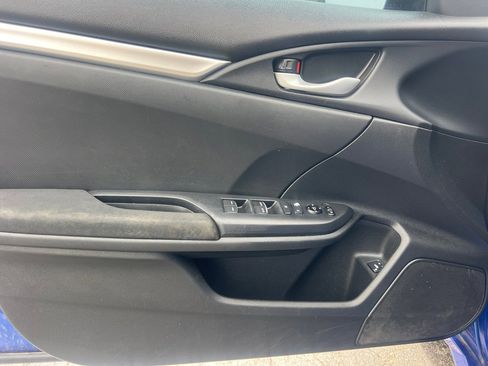 Used 2020 Honda Civic LX image 10