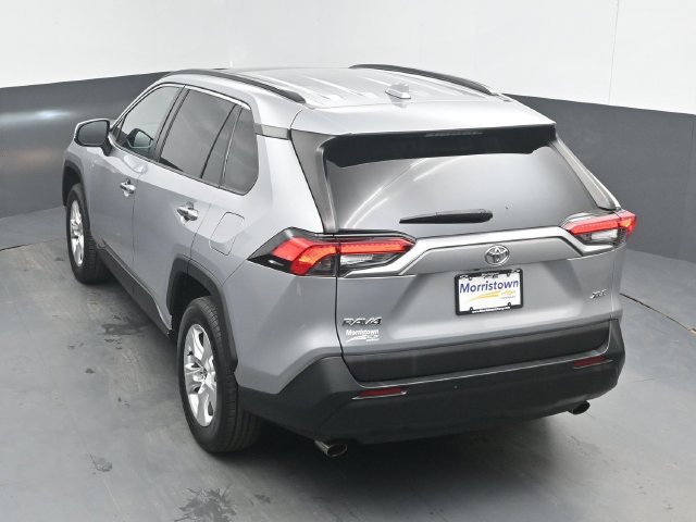 Used 2021 Toyota RAV4 XLE w/ Convenience Package FWD image 40